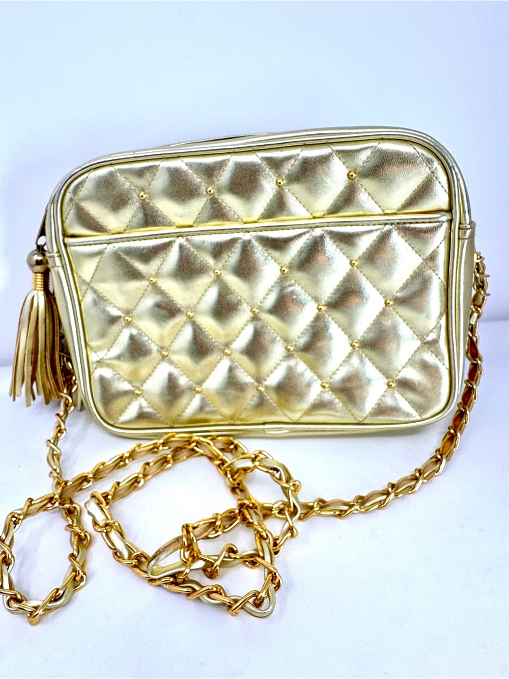 Vintage 1980s Chateau Gold Quilted Camera Crossbody Bag – Excellent Condition
